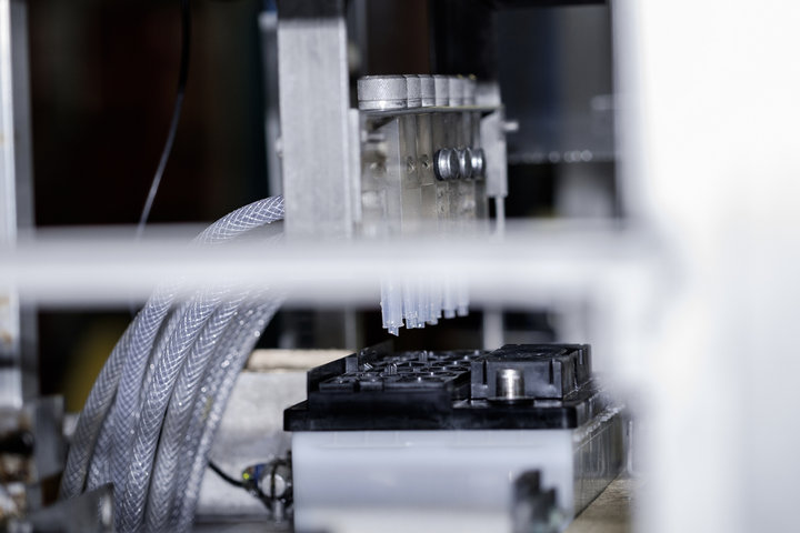 Строящий аккумуляторный завод. Бизнесмен в интервью TUT.BY рассказл о бизнесе, «козе» и науке - 1